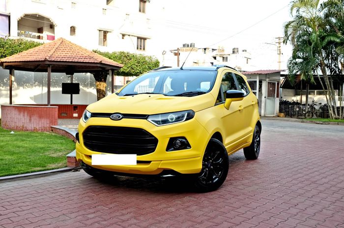 Modifikasi Ford EcoSport dengan kelir kuning