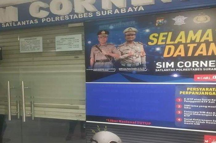 SIM Corner di Tunjungan Plaza Surabaya