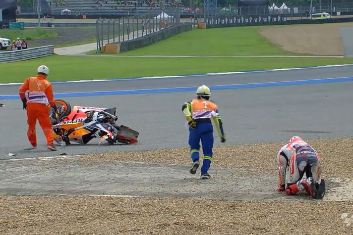 Marc Marquez mengalami crash parah di FP1 MotoGP Thailand 2019 yang digelar di sirkuit Buriram