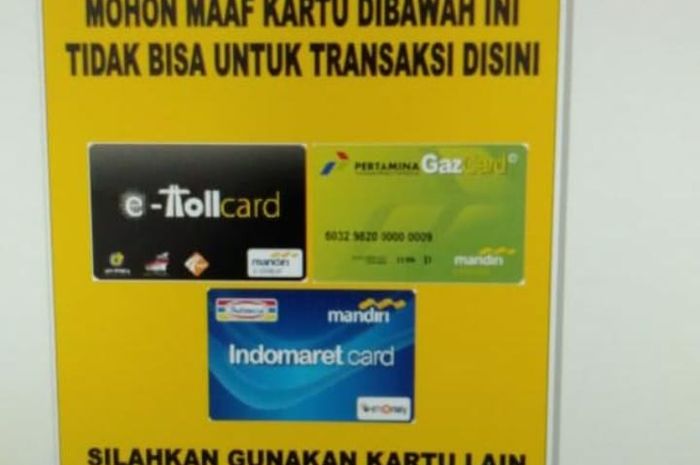 Sebuah gambar yang menyatakan kartu E-Money, milik Bank Mandiri tidak bisa digunakan untuk bertransaksi