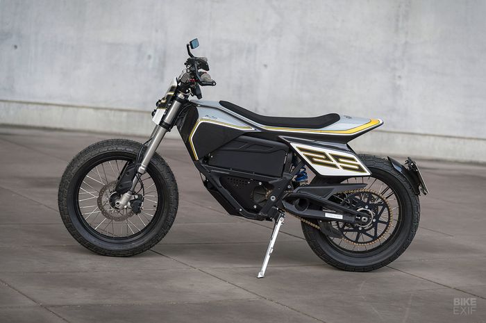 Zero FX flat tracker berbodi serat karbon super ringan