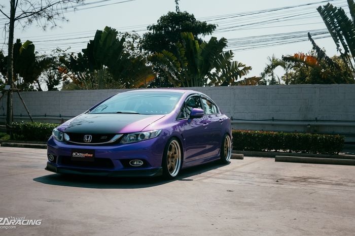 Modifikasi Honda Civic FB dengan kelir ungu