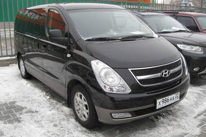 Ilustrasi Hyundai H-1 tahun 2008.