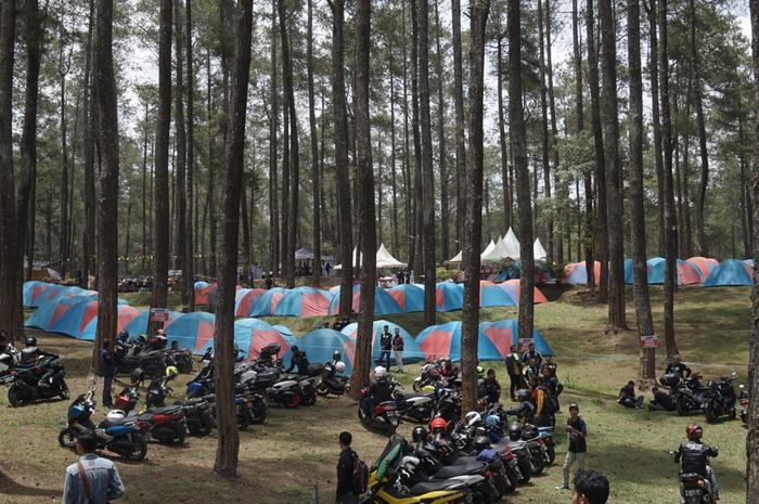 Peserta MAXI Yamaha Day 2019 Bandung mulai memadati lokasi acara di Orchid Forest, Lembang, Bandung.