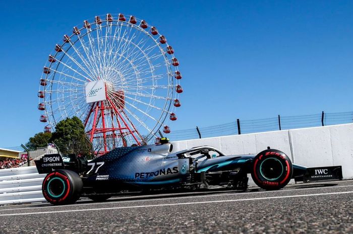 Aksi pembalap Mercedes, Valtteri Bottas pada seri F1 Jepang 2019, Minggu (13/10/2019)