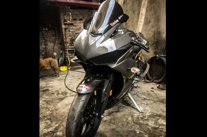 Yamaha R25 atau R3 kelihatan galak banget