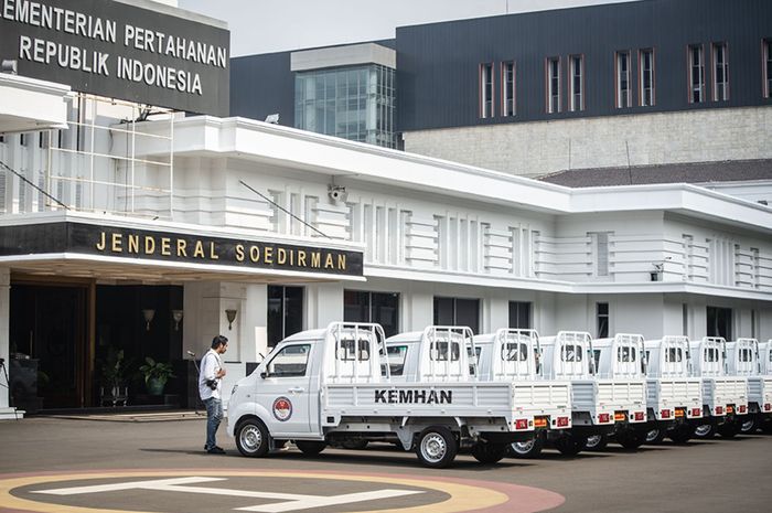 Esemka Bima 1.3 di Lapangan Apel Bhinneka Tunggal Ika, Kementerian Pertahanan, Jakarta, (15/10/19). Kementerian Pertahanan (Kemhan) telah melakukan pembelian 10 unit mobil Esemka yang akan digunakan sebagai alat transportasi untuk menunjang tugas dan mobilitas satuan kerja Kementerian Pertahanan.