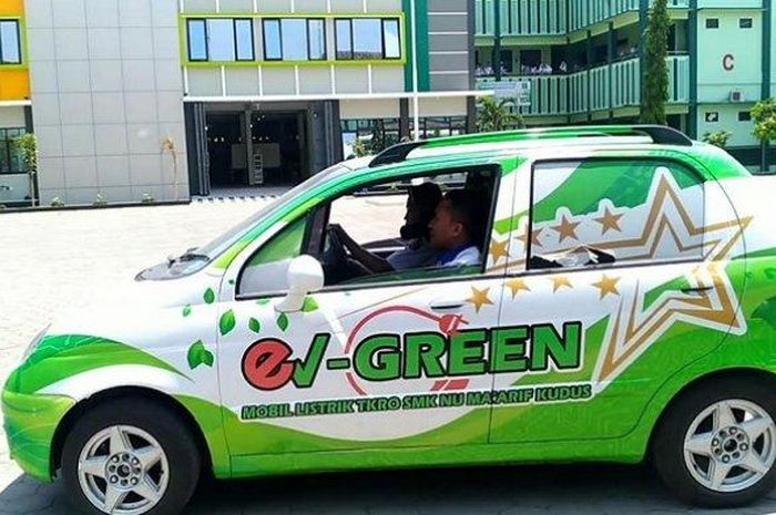 Mobil listrik ev-Green ciptaan siswa SMK NU Ma'arif Kudus