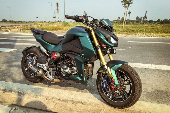 Kawasaki Z1000 bantet hasil modifikasi Honda MSX 125