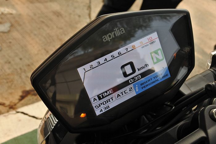 Spidometer layar TFT Aprilia Shiver 900