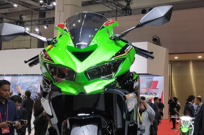 Kawasaki ZX-25R atau Ninja 25-R 4 silinder