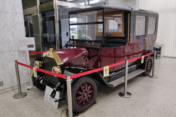 Mitsubishi EV-A. Replika mobil pertama Mitsubishi dari tahun 1917 yang diganti motor listrik