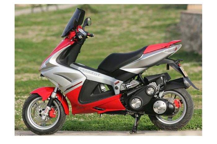 JetForce merupakan skutik bermesin 125 cc