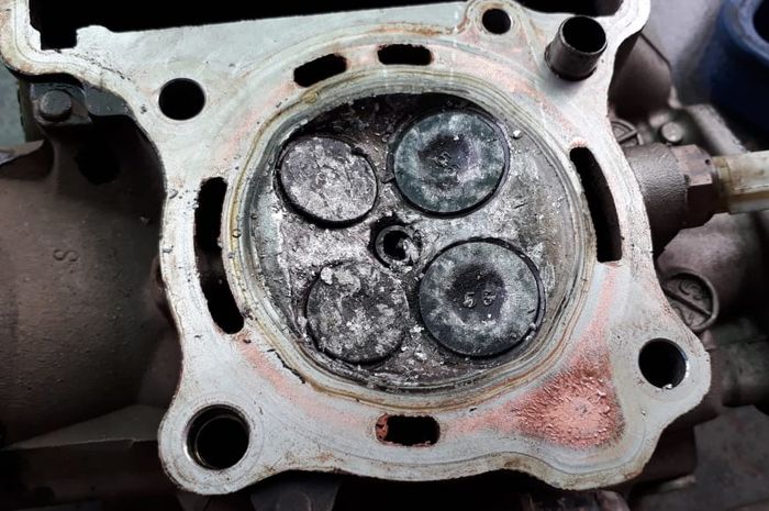 Ini Beberapa Penyebab Utama Piston Motor Pecah di Dalam Mesin