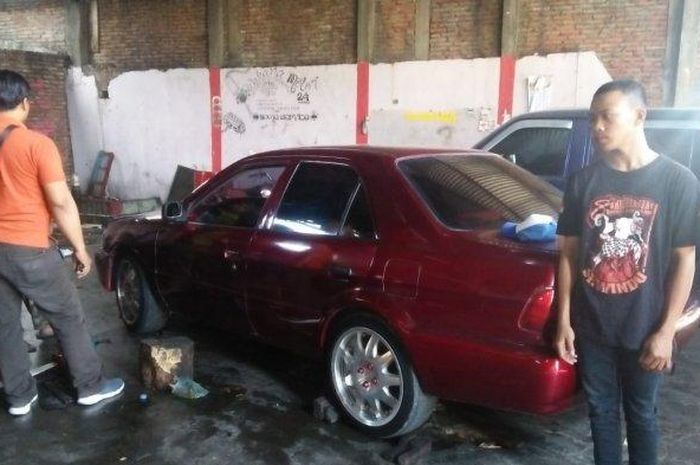 Toyota Soluna dibawa kabur bocah di bawah umur, ketemu dalam kondisi rusak