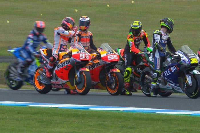 Marc Marquez tunjuk-tunjuk Jorge Lorenzo setelah insiden senggolan di FP2 MotoGP Australia 2019, (25/10/2019)