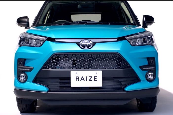 Penampakan bagian depan Toyota Raize