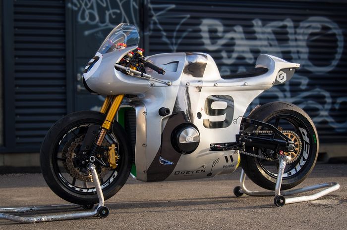 Kawasaki Ninja ZX-6RR retro futuristik