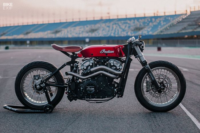 Indian Scout Bobber menjelma jadi boardtracker