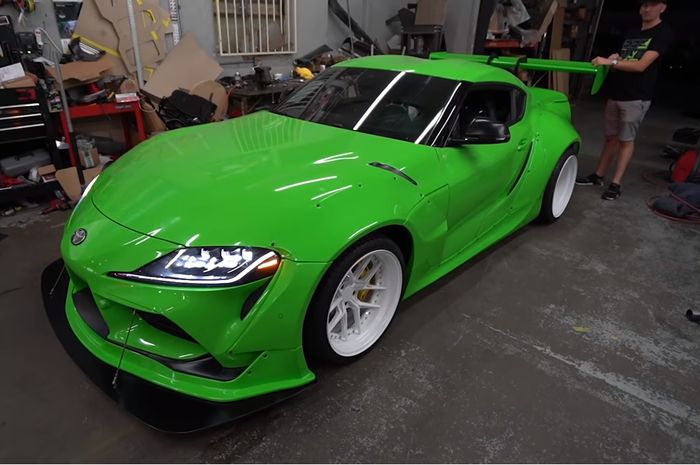 Modifikasi Toyota Supra terbaru dengan body kit Rocket Bunny