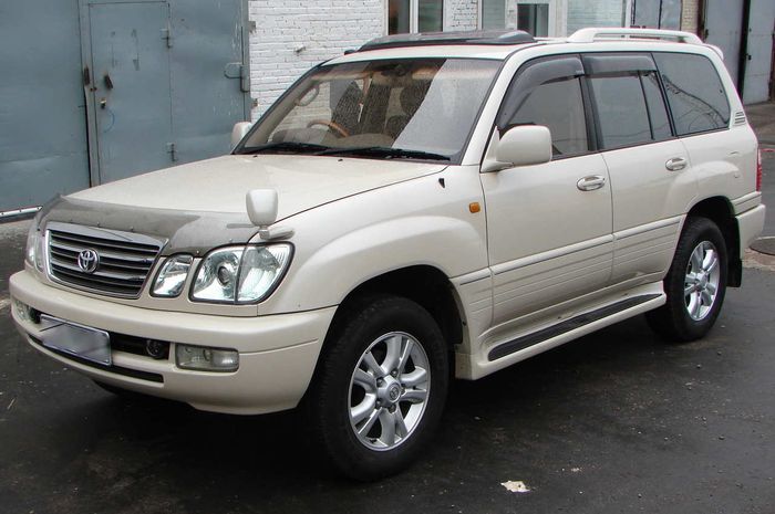 Toyota Land Cruiser Cygnus