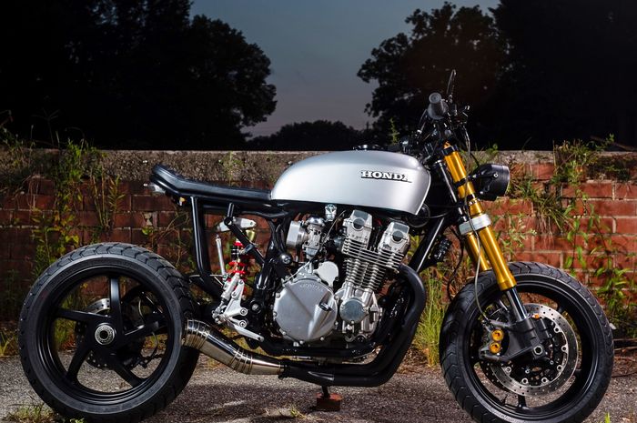 Honda CB750 Nighthawk garapan Vandals Moto