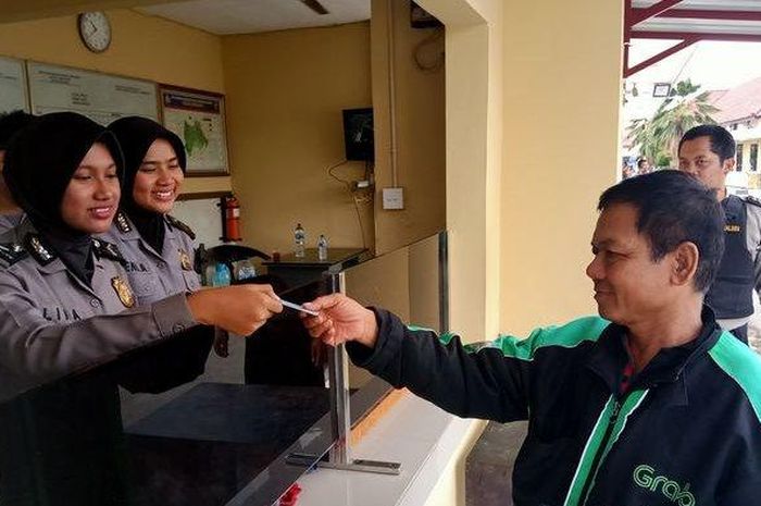 Akibat bom bunuh diri di Medan, Mapolres Indramayu juga dijaga ketat