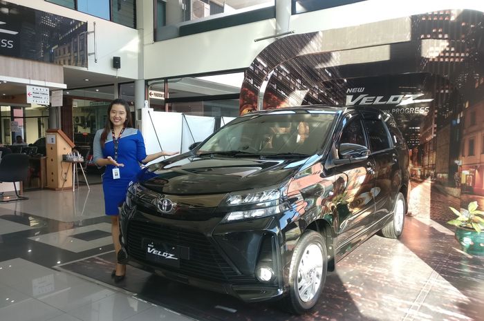 Toyota Veloz di dealer Toyota