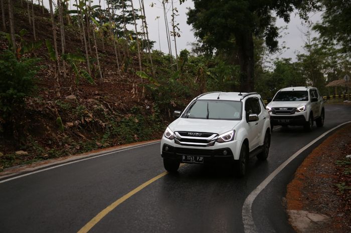 Isuzu Mu-X nyaman untuk perjalanan luar kota