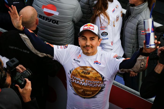 Jorge Lorenzo turut mempersembahkan triple crown bagi tim Repsol Honda di MotoGP 2019