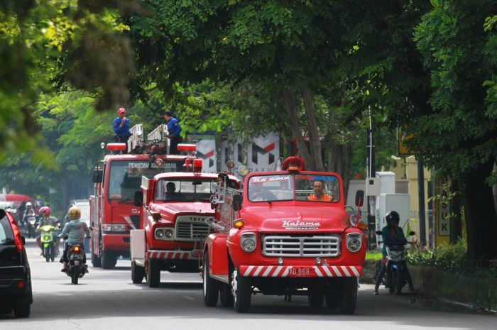 Curhat Sopir Truk  Damkar  Ketemu Pengguna Jalan yang Bodo 