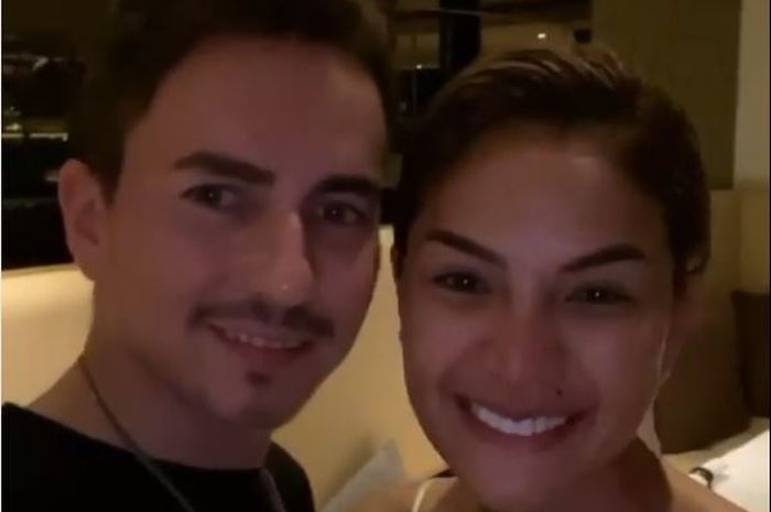 Video Boomerang Jorge Lorenzo dan Nikita Mirzani di pulau Bali, Indonesia