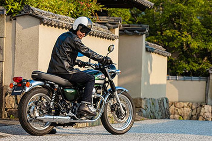 Kawasaki  W800 Japanese Domestic Market (JDM).