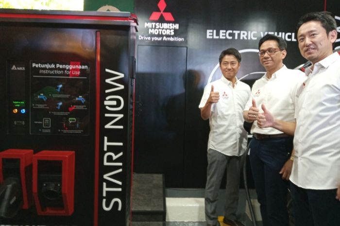 Fasilitas pengisian daya cepat diresmikan PT Mitsubishi Motors Krama Yudha Sales Indonesia (MMKSI) di Senayan, Jakarta.
