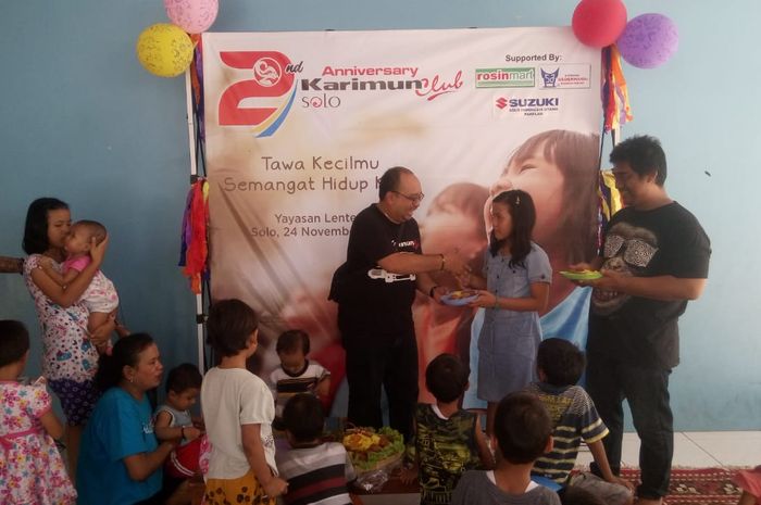 Bakti Sosial Karimun Club Solo yang merayakan Ultah Kedua untuk anak penderita HIV/AIDS 