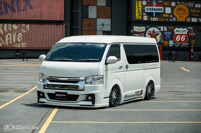 Modifikasi Toyota HiAce lama bergaya ceper