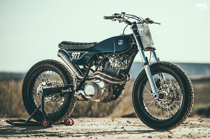 Yamaha XT600E flat tracker