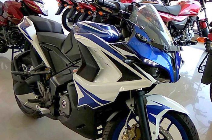 Bajaj Pulsar RS 200 ABS Dual Channel, akan meluncur di India 2020