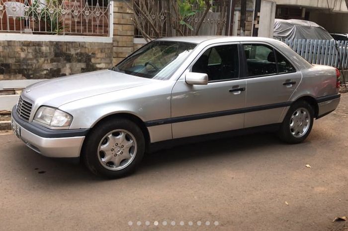 Mecedes-Benz C200 bekas, dijual butuh uang