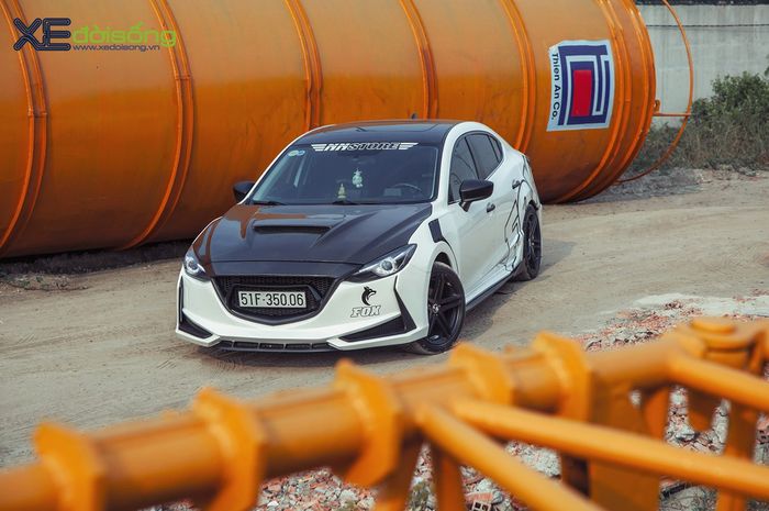 Modifikasi Mazda3 dengan gaya Genesis Concept