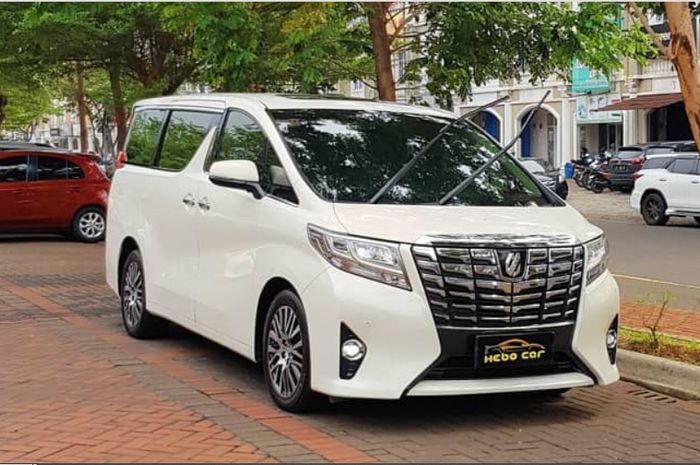 Toyota Alphard tahun 2015 