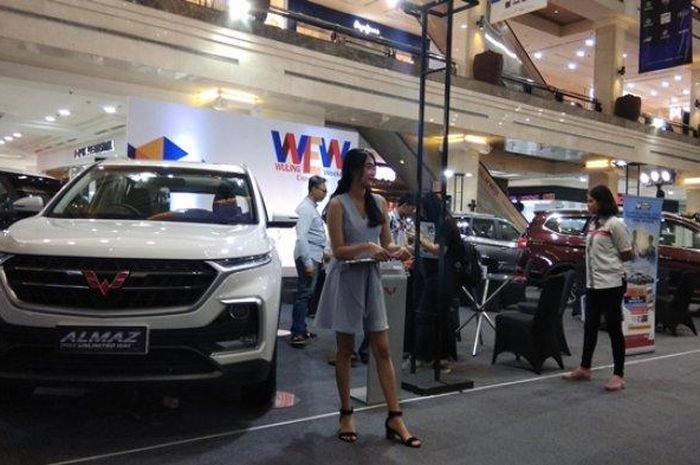 Wuling Experience Weekend di Plaza Amburokmo Yogyakarta