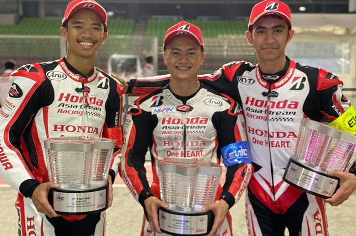 Andi Gilang dan Somkiat Chantra serta Zaqhwan Zaidi dari tim Honda Asia Dream Racing with Showa berhasil podium 2 di Sepang 8 Hours 2019 (14/12)