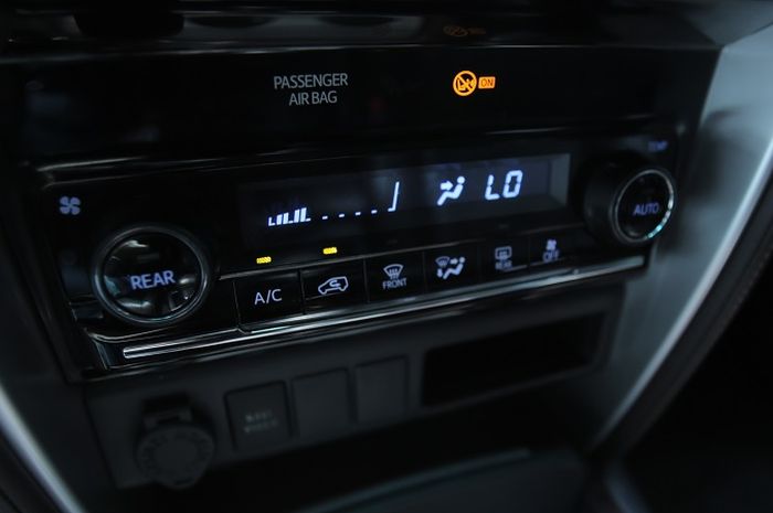 Tanda ini bisa mengindikasikan AC mobil bermasalah.