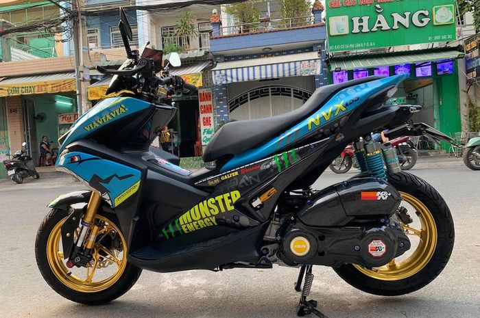 Modifikasi Yamaha Aerox super ganteng