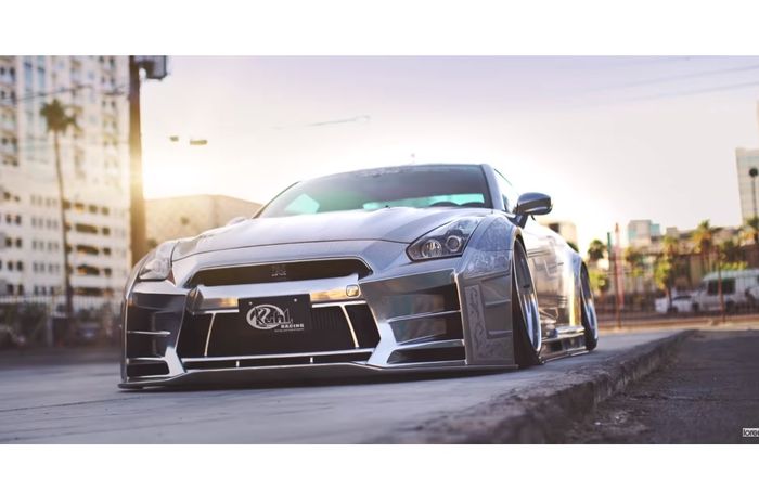 Modifikasi Nissan GT-R R35 hasil garapan Kuhl Racing