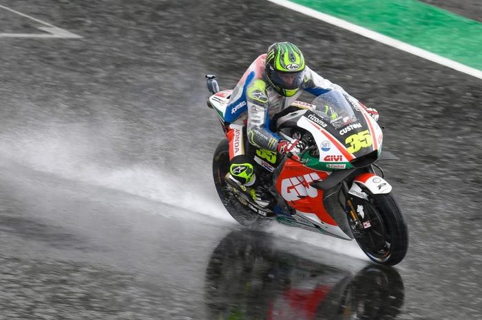 Jas hujan pembalap MotoGP transparan