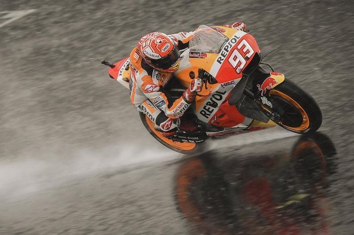 Marc Marquez dalam kondisi lintasan basah