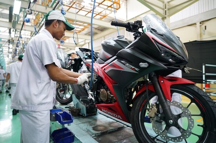 Honda CBR150R Hadir Dengan Warna Baru.