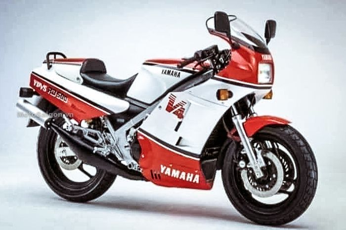 Yamaha RD500 V4